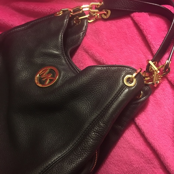 Michael Kors black leather bag - Picture 1 of 7
